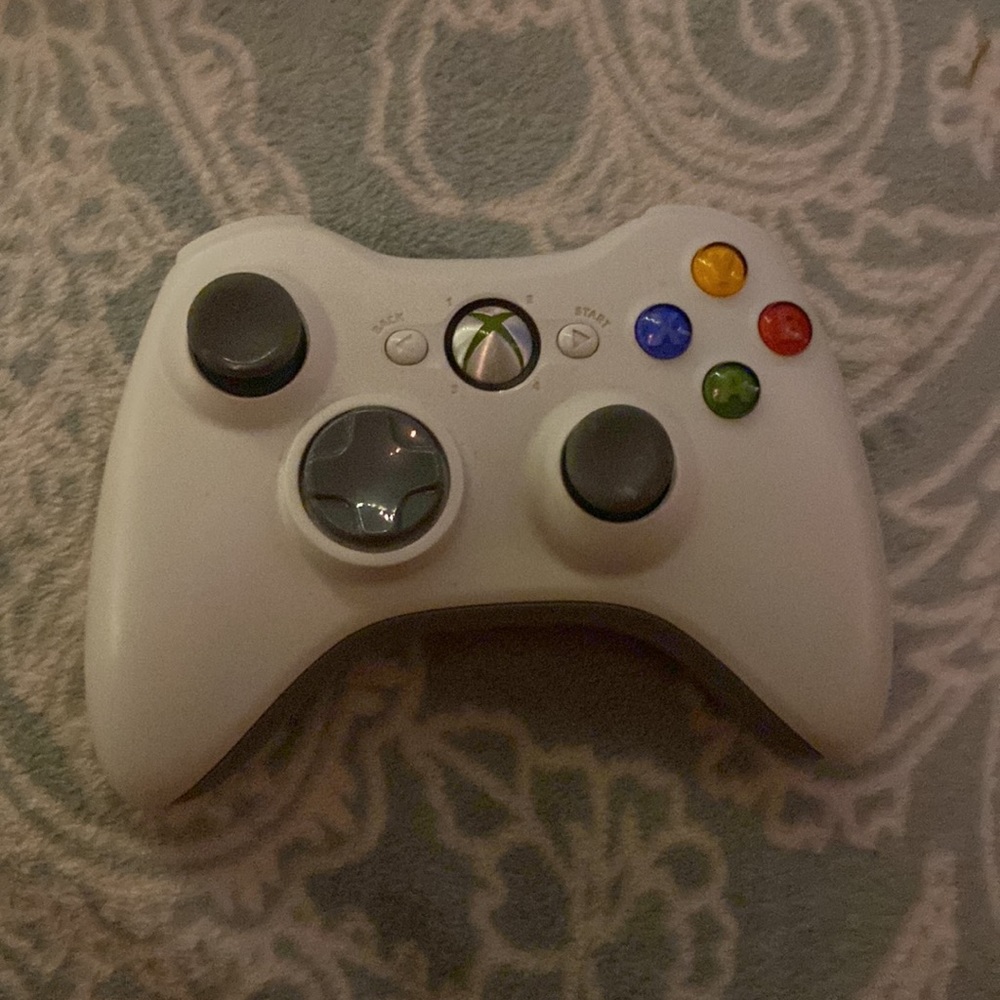 Xbox 360 - Picture 2 of 4